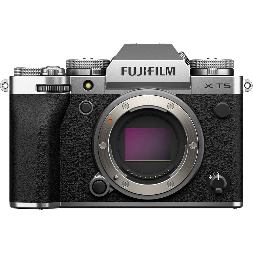 Fujifilm Fujifilm X -T5 + XF16-80mmF4 R OIS WR MILC 40,2 MP X-Trans CMOS 5 HR 7728 x 5152 pikseliä Hopea