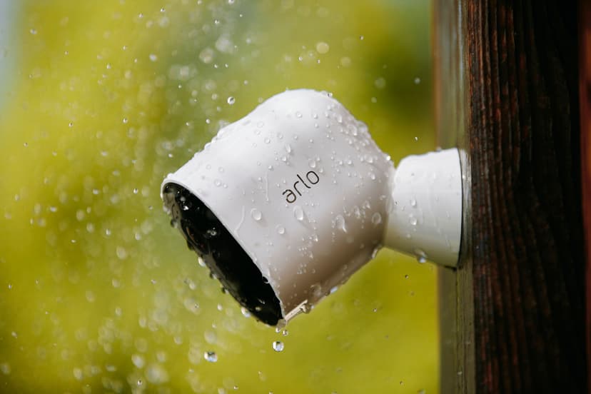 Arlo Pro 3 VMS4240P Basstation och 2 kameror