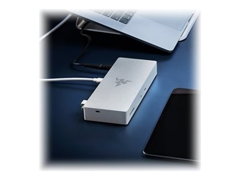 Razer Chroma Thunderbolt 4 Dokkingstasjon