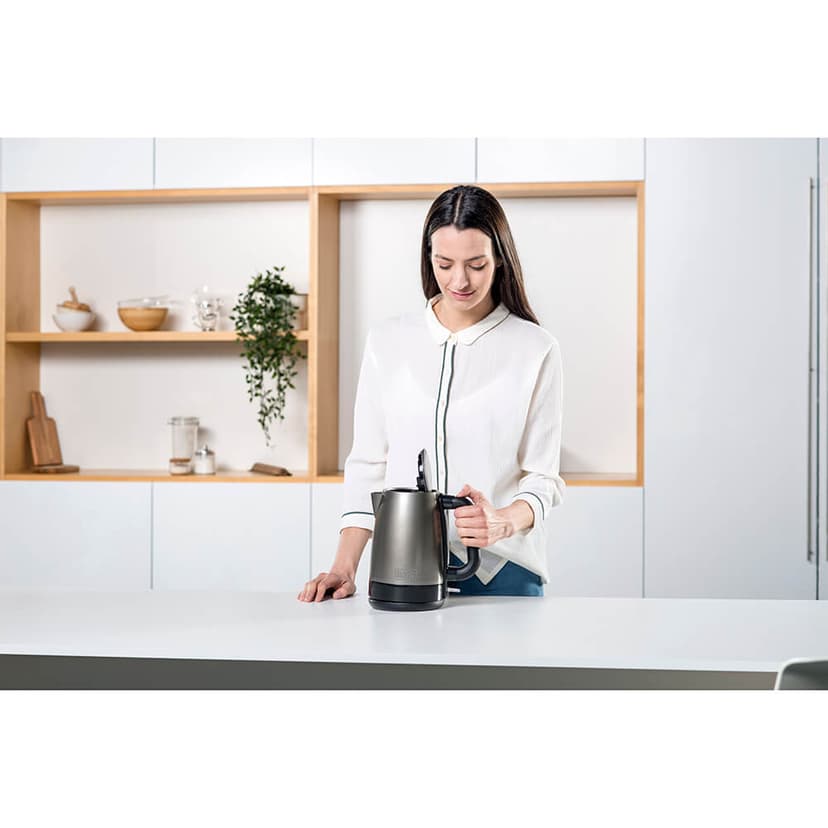 Black & Decker Vattenkokare 1,2L Borstat Stål