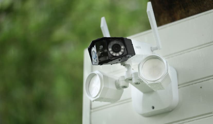 Reolink Duo Floodlight Wifi Dual 4K 8Mp Lens Wifi Bullet Cam - (Löytötuote luokka 2)