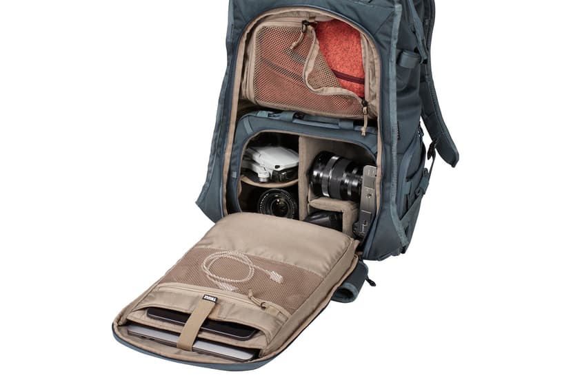 Thule Covert DSLR Backpack 24L Harmaa
