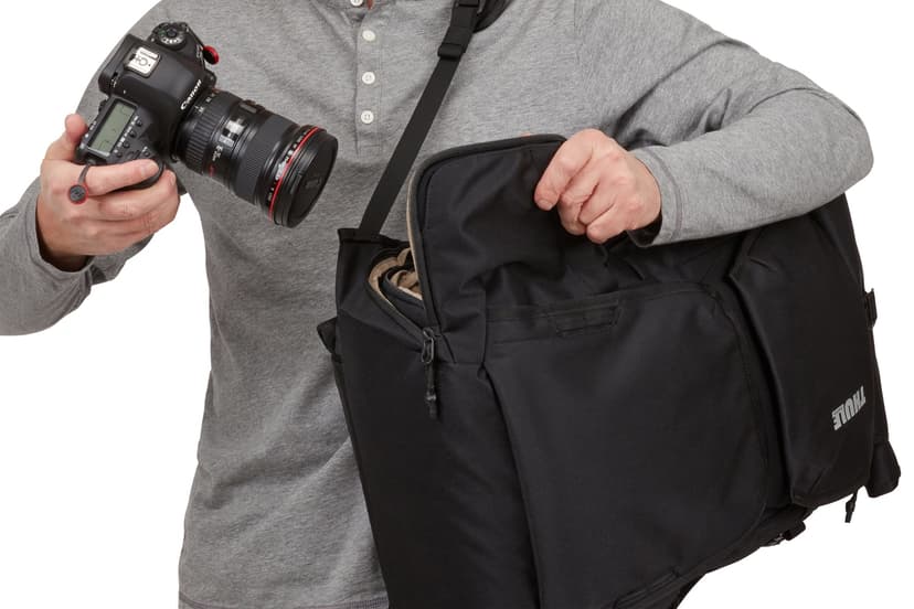 Thule Covert DSLR Backpack 32L Svart