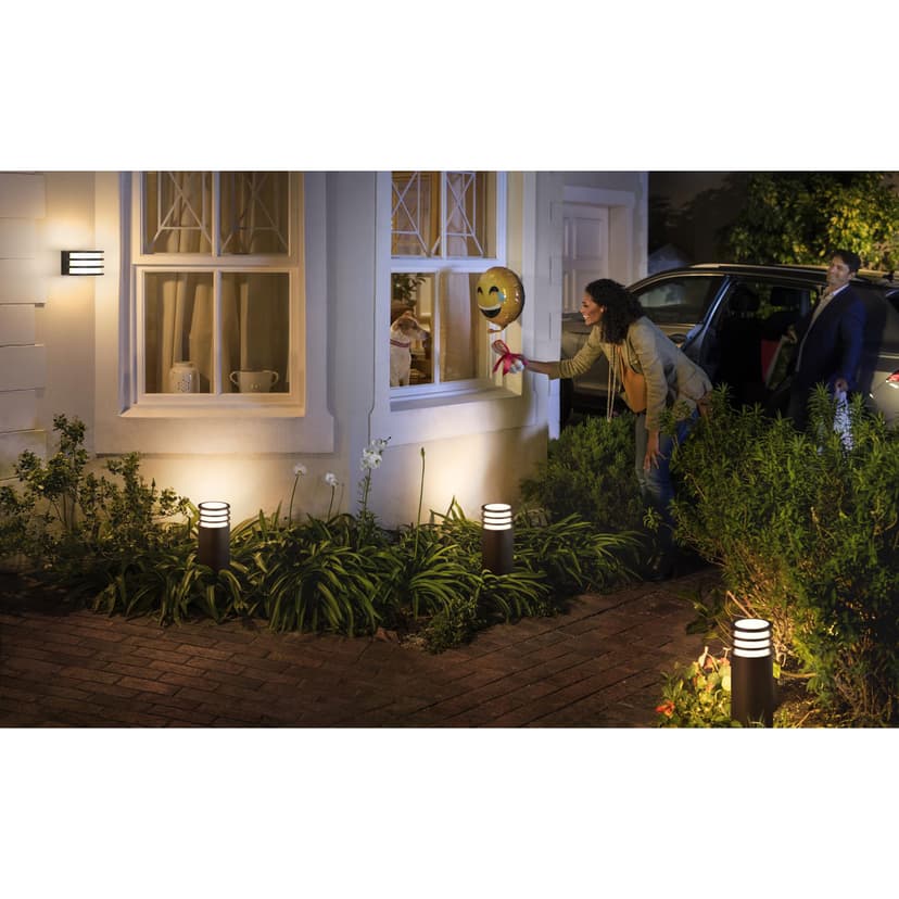 Philips Hue Lucca Outdoor Wall Lamp White