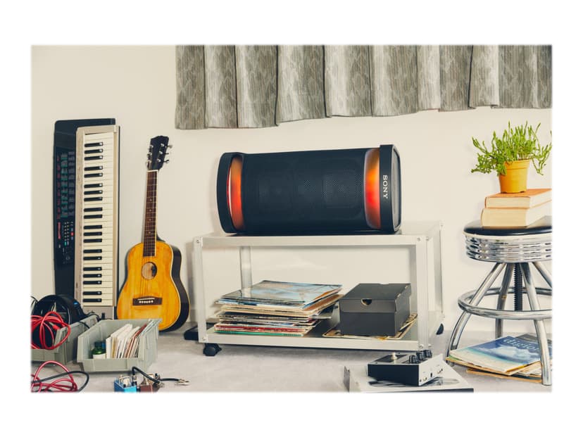 Sony SRSXP500 XSERIES PORTABLE BT SPEAKER BLACK demo Dustin.fi