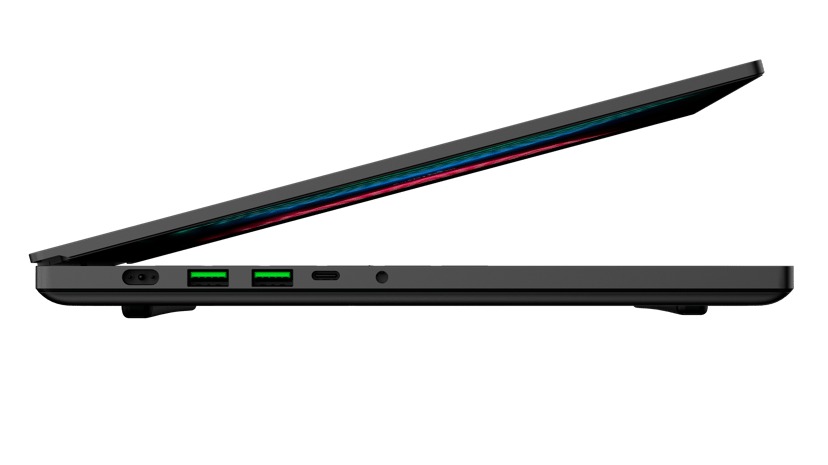 Razer Blade 15 Advanced (2021) Core i7 16GB 1000GB SSD 240Hz 15.6" RTX 3070